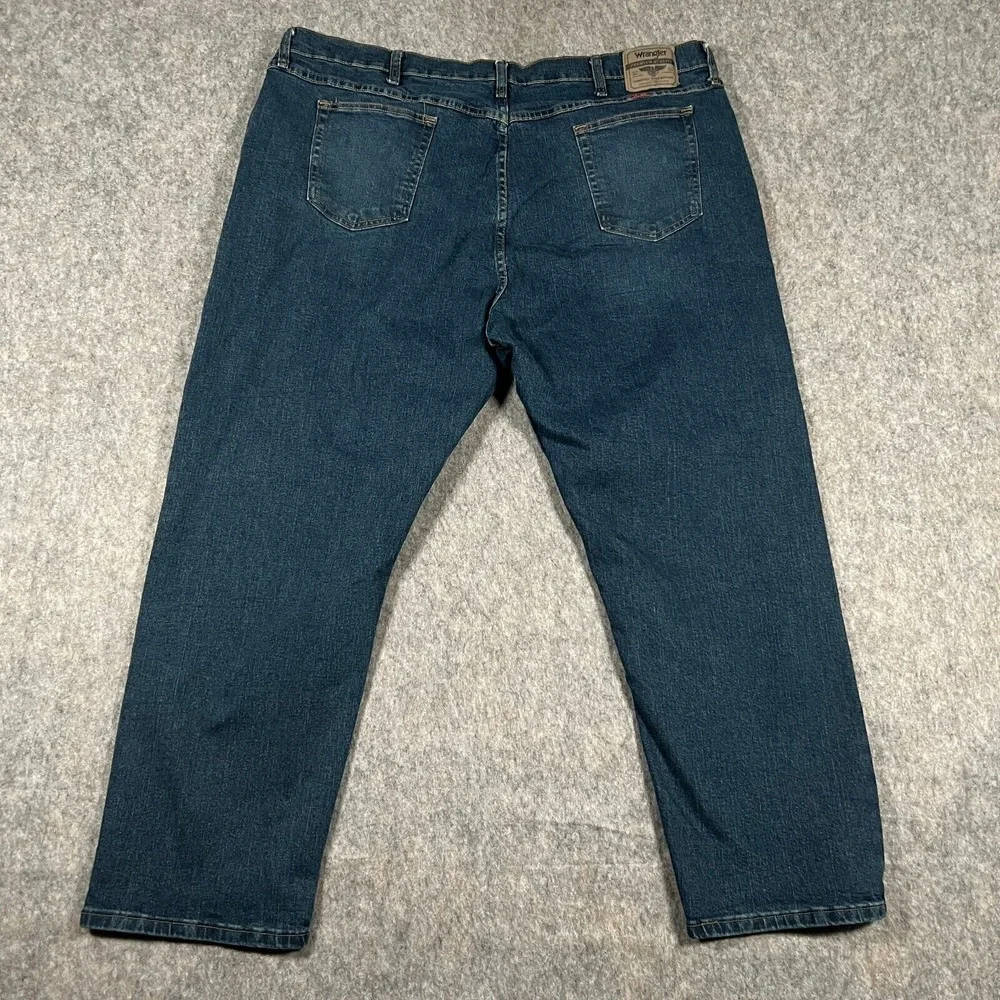 Wrangler‎ Men's Jeans Size 46x30 Blue Denim Dark Wash Straight Work Pants